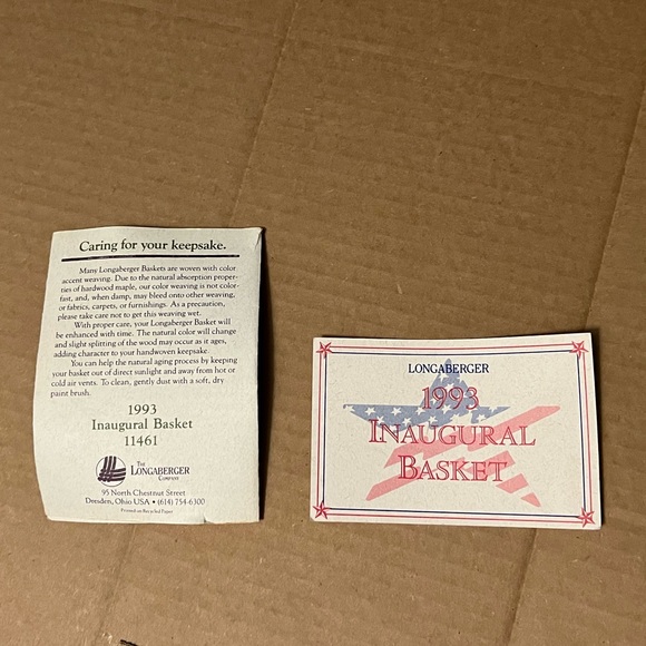 Small Longaberger Basket - Picture 3 of 4